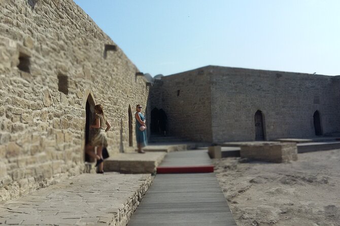 Ateshgah Fire Temple and Yanardag Fire Mountain Private Tour - A private vehicle changes the pace