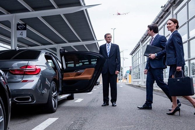 Baku Airport Private Transfer Service - Communication, language, and support