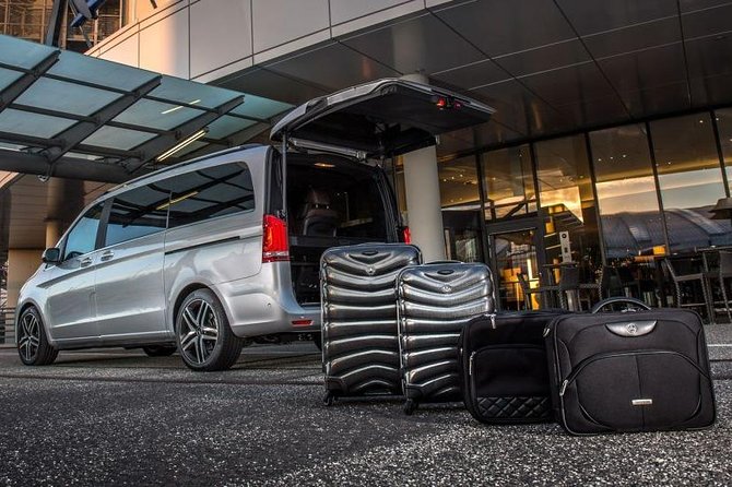 Baku Airport Private Transfer Service - The ride itself and the option to stop