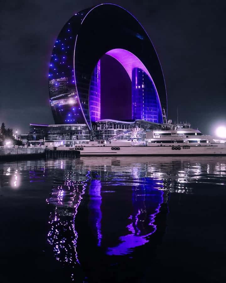 Baku: Caspian Sea Boat Tour with City Skyline Views - From hotel pickup to the waterfront