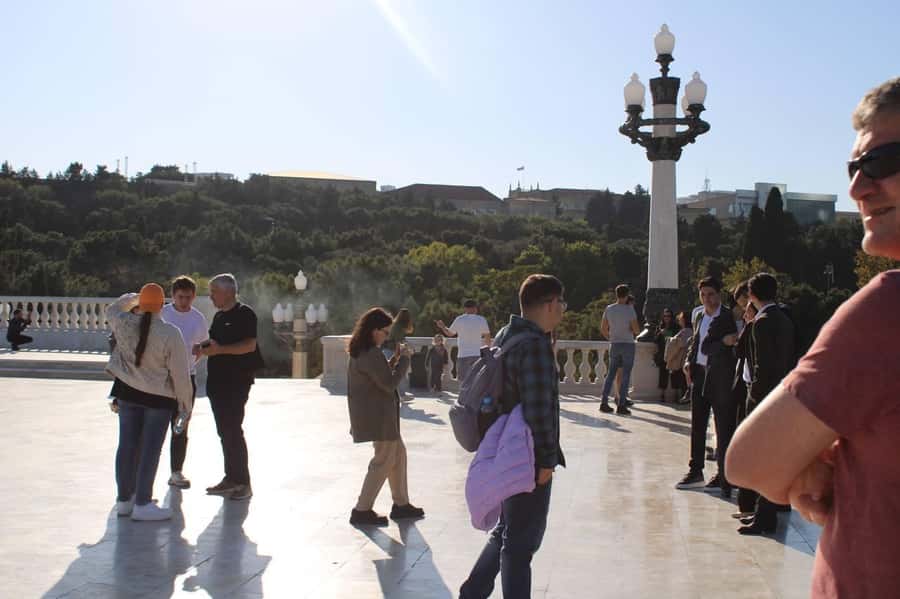 Baku City Group Tour - What the guides add to the experience