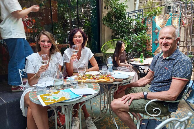 Baku City Guided Wine Tour (snacks included) - Why Baku makes a good wine base