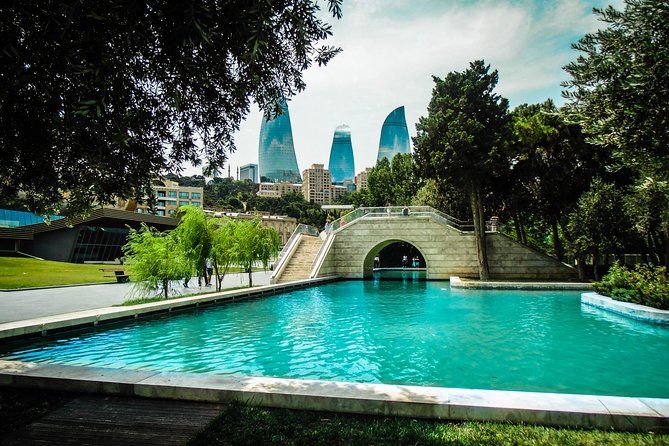 Baku City Tour and Old town without transportation service - Baku Boulevard and the Caspian shore