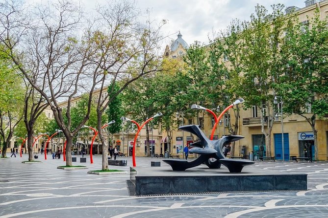 Baku Downtown Original Walking Tour - Why Baku’s architecture rewards a walking tour