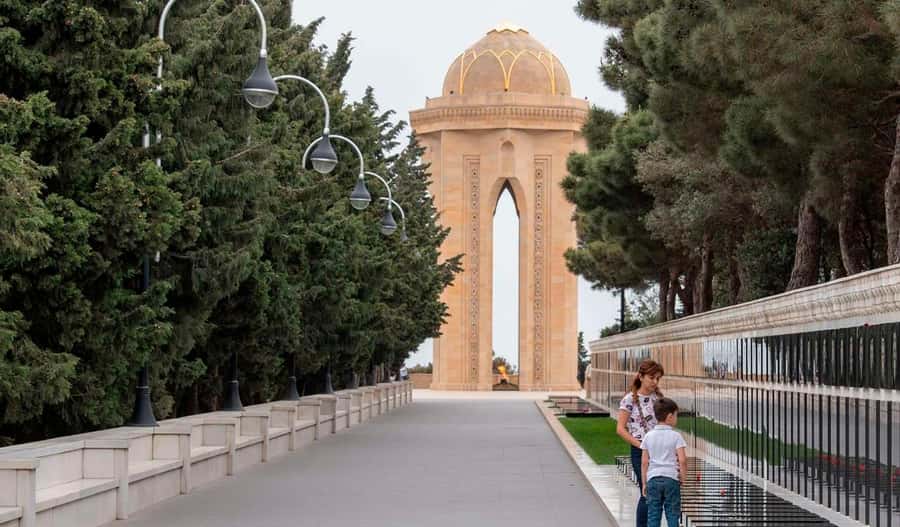 Baku: Gobustan & Absheron Group Tour + Lunch & Tickets inc - Key points to know before booking