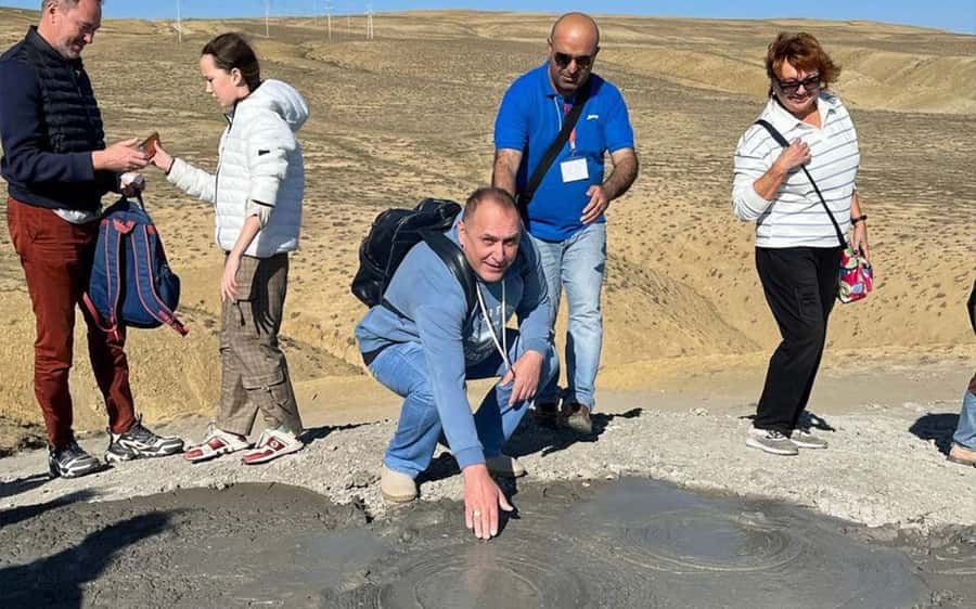 Baku: Gobustan & Absheron Group Tour + Lunch & Tickets inc - Local-style lunch in Absheron