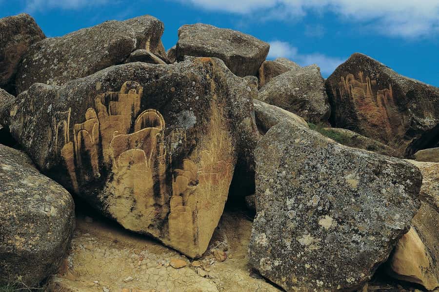 Baku: Gobustan/Absheron guided tour with lunch and tickets - Transport is practical, but space may be tight