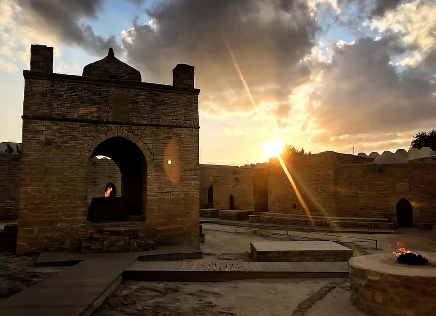 Baku: Gobustan & Absheron Trip - The long middle stretch and the lunch reality