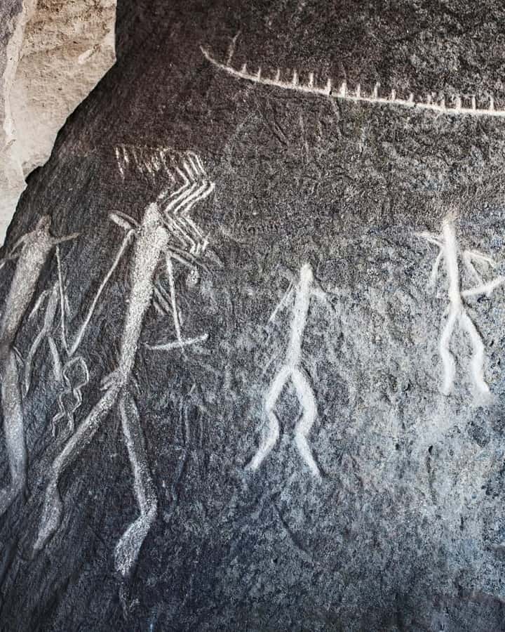 Baku:Gobustan Mud Volcanoes Temple & Entry tickets included - Gobustan’s prehistoric carvings and museum