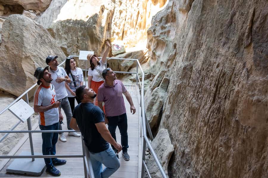 Baku: Gobustan National Reserve Guided Trip - Private - Bibi Heybat Mosque from the road