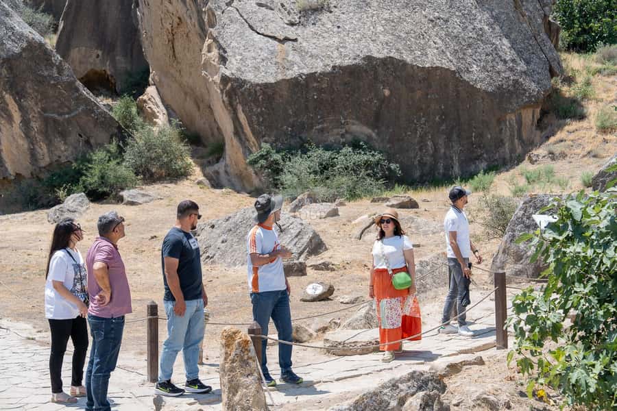 Baku: Gobustan National Reserve Guided Trip - Private - How the four-hour schedule feels