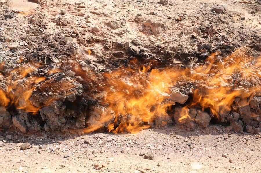 Baku: Gobustan, Volcanoes, Fire Temple and Yanardag Day Trip - Lunch and what the $29 price really covers