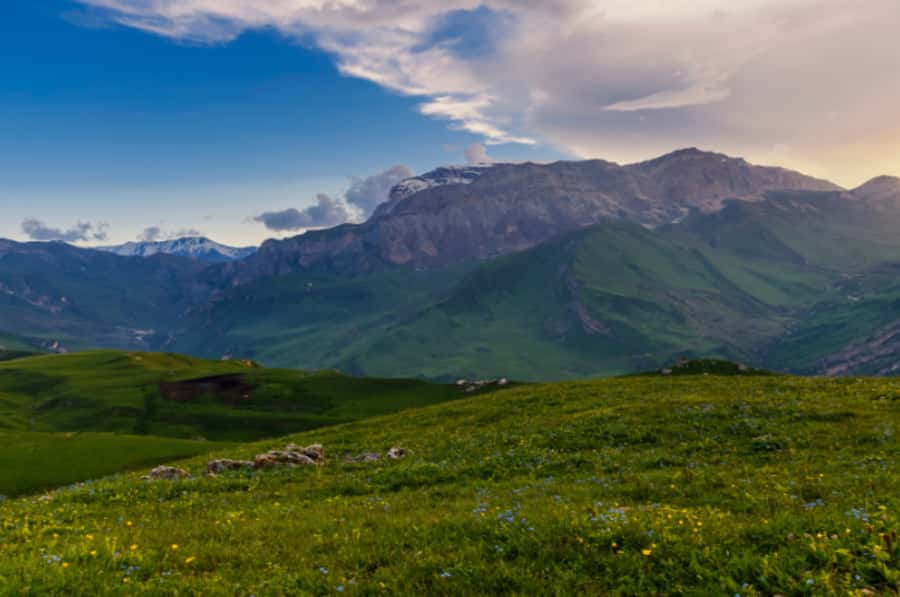 Baku: Guba, Shahdag, Laza & Lunch w/ Free City & Night Tour - Khizi District and the BeshBarmaq viewpoint