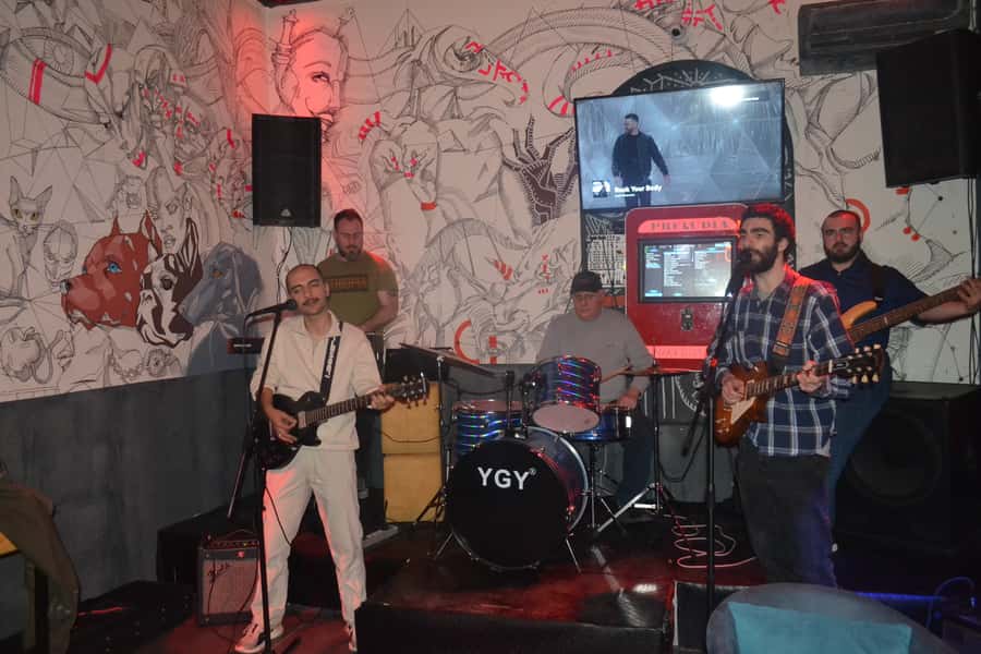 Baku: Guided Bar Crawl with Shots and Nightclub Entry - The guides make or break the evening