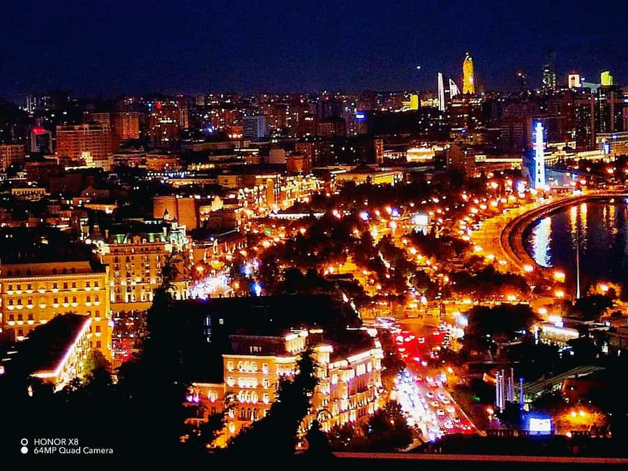 Baku: Light-Up Baku Walking Evening Tour - Key points to know before booking
