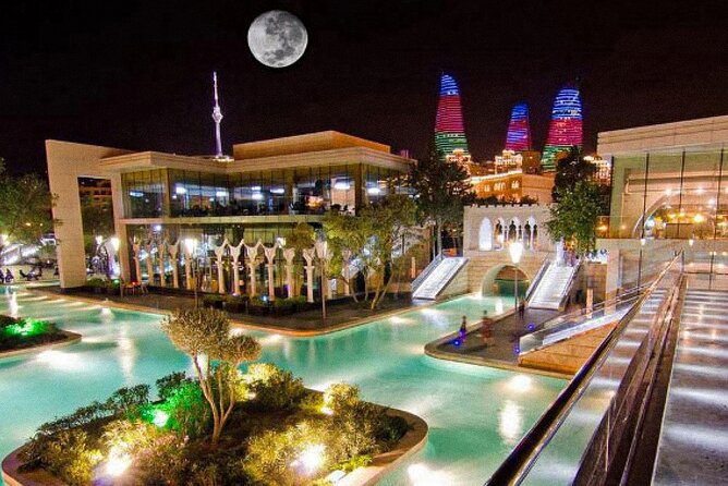 Baku Night City Tour Discover the Magic of Illuminated Landmarks - Heydar Aliyev Center and its sweeping curves