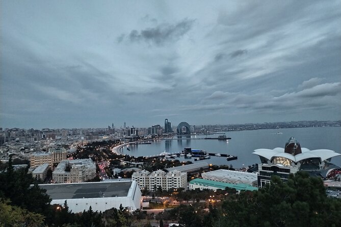 Baku Night Panoramic tour - What the guide adds to the evening