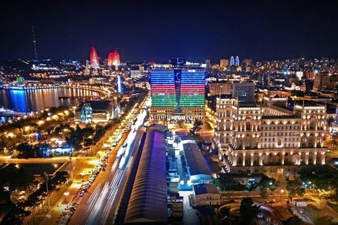 Baku night tour - Flame Towers, Baku’s brightest photo stop