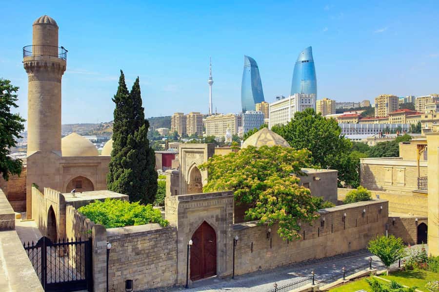 Baku: Old City Guided Walking Tour - Starting beneath Baku’s Double Gate