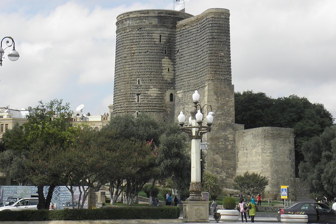 Baku: Old City Walking Tour - What four hours really gives you