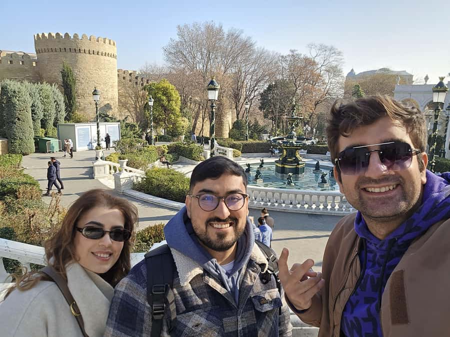 Baku: Stunning Walking Tour of Historical and Modern City - Key points at a glance