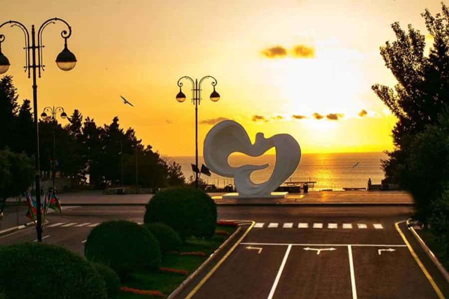 Baku: Sumgait City, Pink Lake & Vibrant Green Bazar Visit - Who should book this $40 outing?