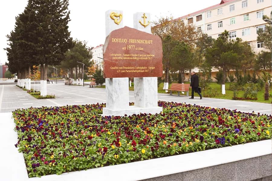Baku: Sumgait City, Pink Lake & Vibrant Green Bazar Visit - FAQ