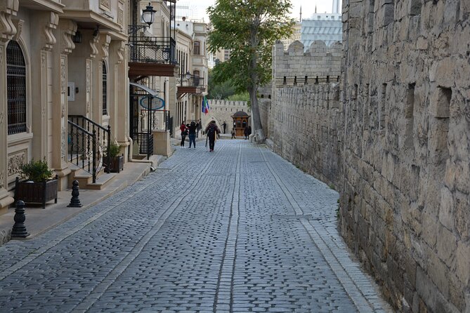 Baku Tour 3 Nights (4 Days) - Nizami Street and Fountain Square after the monuments