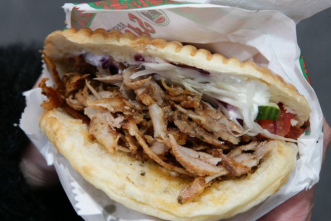 BAKU WALKING tour with the best STREET FOOD and DRINK tasting - Key points to know