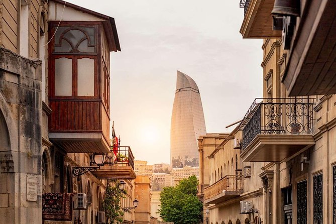 BAKU WALKING tour with the best STREET FOOD and DRINK tasting - A private guide and a flexible conversation
