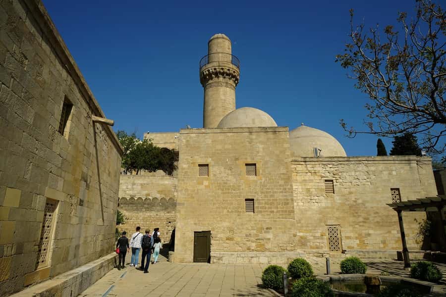 Become a Baku resident in a day - Ateshgah and Yanardag: Azerbaijan’s fire country