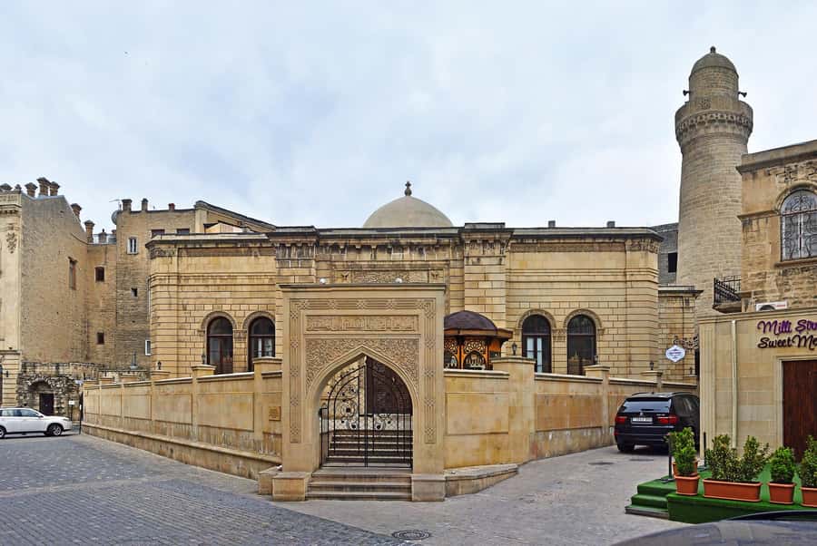 Best of Baku: 4-Hour City Tour Historic and Modern Landmarks - Key points to know before you book