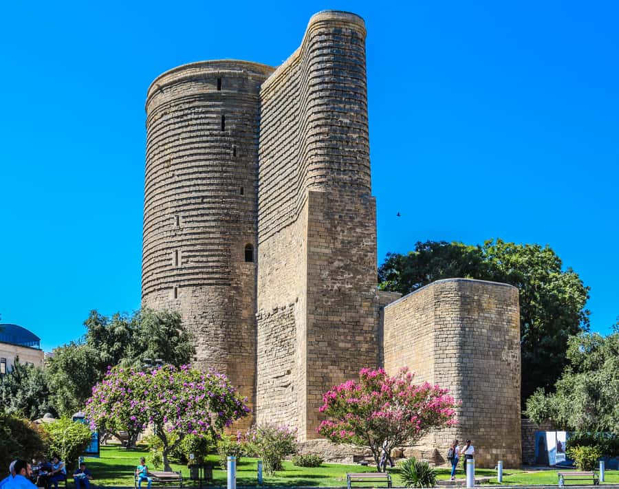 Best of Baku: 4-Hour City Tour Historic and Modern Landmarks - Gardens, grand buildings, and the Old City entrance