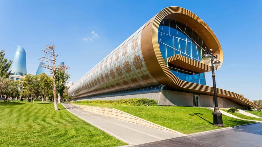 Best of Baku: 4-Hour City Tour Historic and Modern Landmarks - Inside Baku’s Old City in a short time