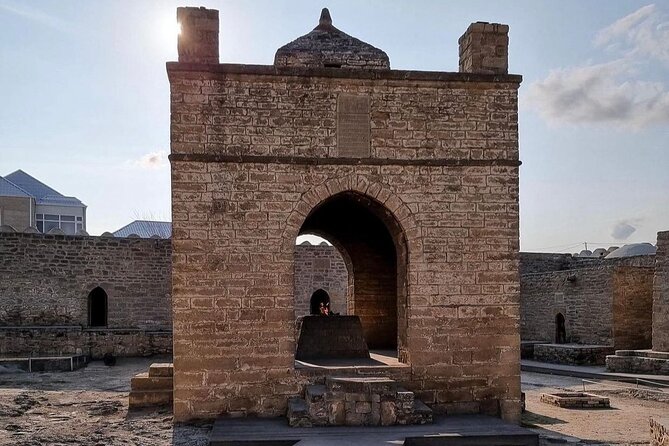 Day Trip in Baku - Private transport, guides, and the pace of the day