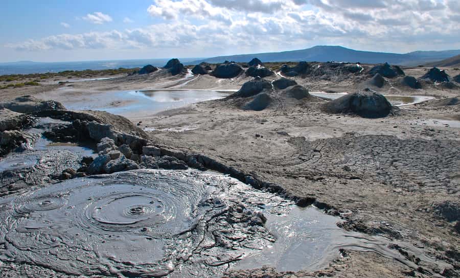 From Baku: Gobustan, Mud Volcanoes & Mosque Private Tour - Why Gobustan makes this short tour worthwhile