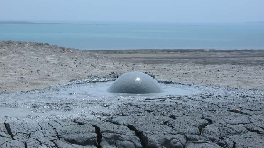From Baku: Gobustan, Mud Volcanoes & Mosque Private Tour - Is $111 per person a fair price?