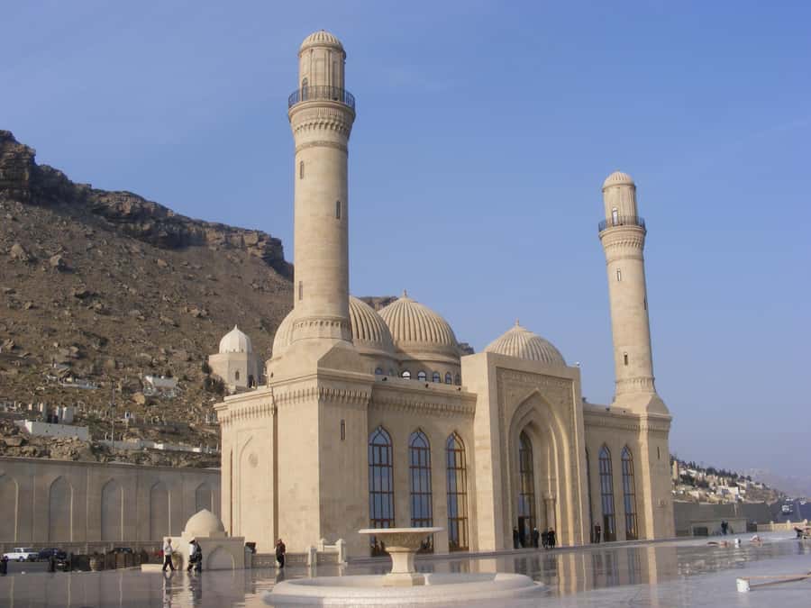From Baku: Gobustan, Mud Volcanoes & Mosque Private Tour - Practical tips for a smoother outing