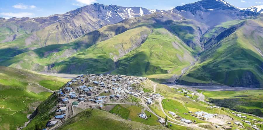 From Baku: Guba-Khinalig Day Trip - Khinalug combines a remote setting with daily life