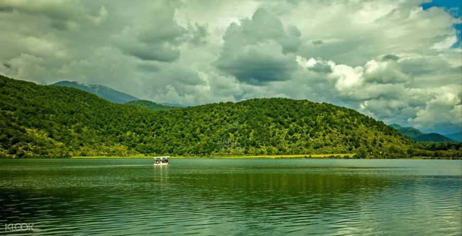 From Baku: Shamakhi and Gabala scenic tour - The road from Baku through Shamakhi