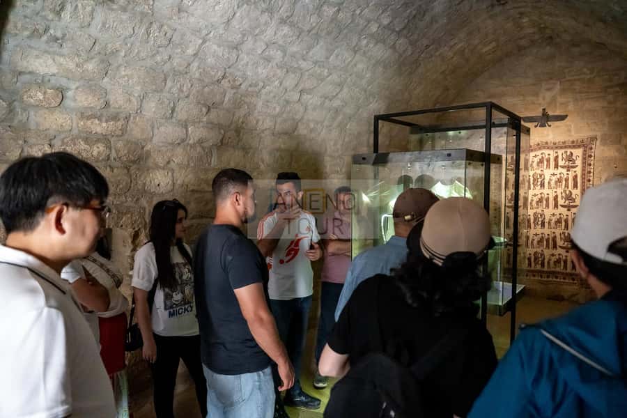 From Bakü: Sightseeing - Ateshgah - Yanardag - Gobustan - Lunch, admission fees, and what to carry