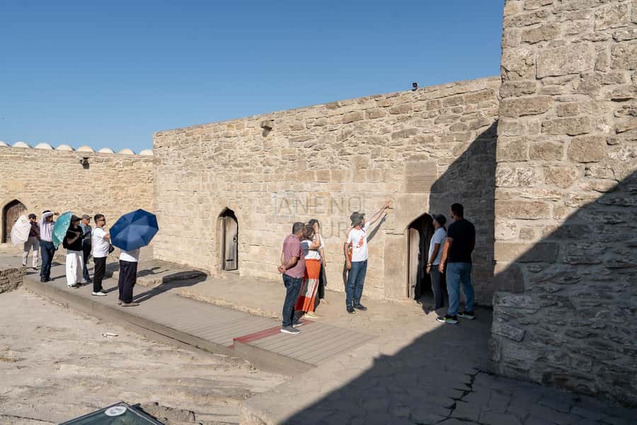 From Bakü: Sightseeing - Ateshgah - Yanardag - Gobustan - Who should book this tour?