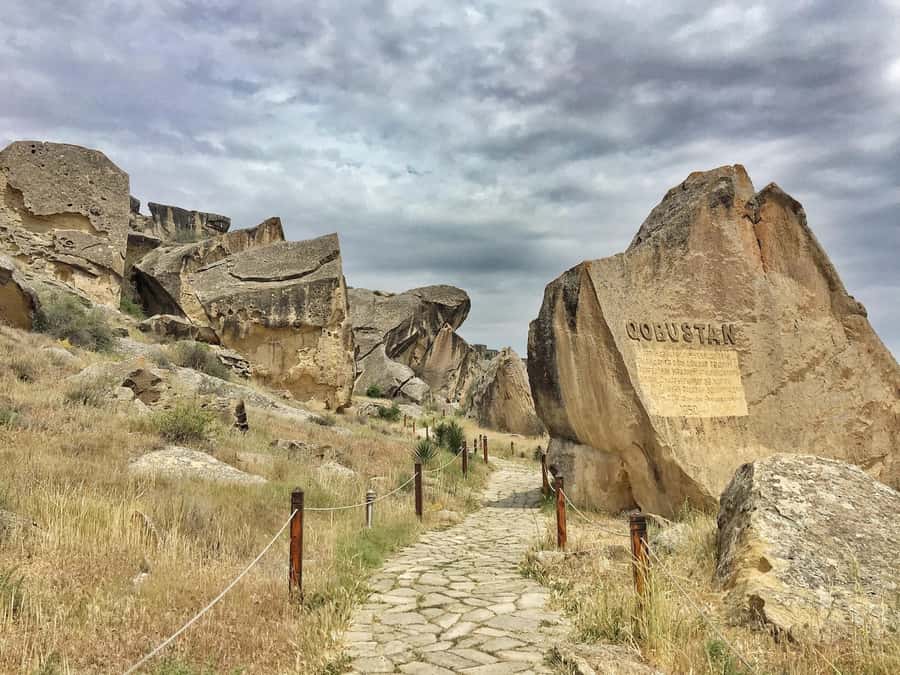 From Baku: Yanar Dag, Gobustan and Absheron Day Trip - Gobustan’s prehistoric carvings and open-air setting