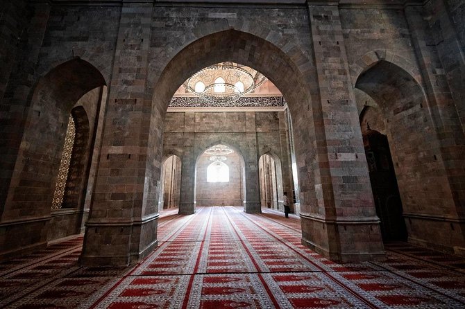 Full Day Guided Tour of Shamakhi and Gabala - A quiet half hour at Nohur Lake