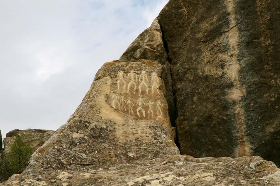 Gobustan and Fire temple Tour with Italian speaking guide - Who should book this Italian-guided day trip