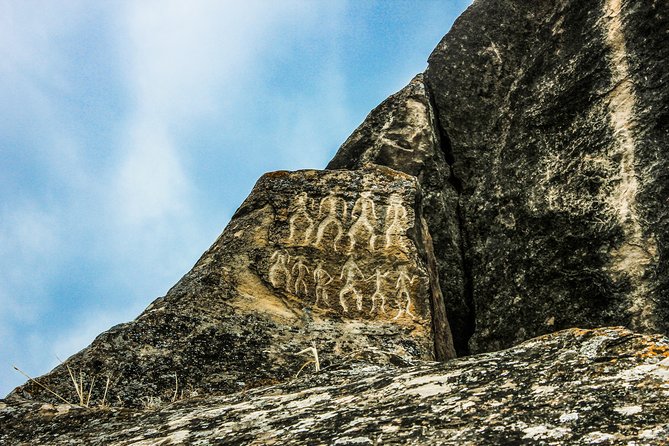 Gobustan and Mud volcanoe GROUP TOUR - Seeing the petroglyphs outdoors