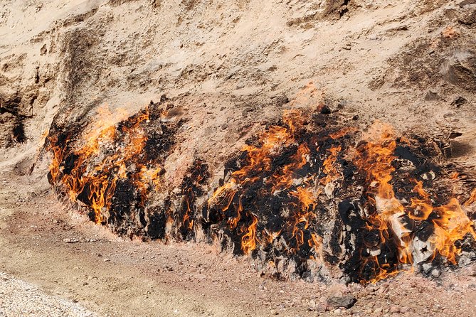 Gobustan, Mud volcanoes, Fire temple, Fire mountain GROUP TOUR - What the guide and group size mean