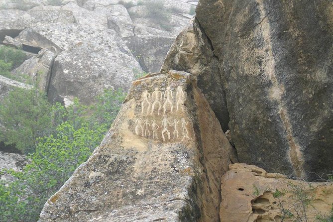 Gobustan & Mud Volcanoes Half Day Adventure - Gobustan Rock Art: read the plateau like an open-air archive