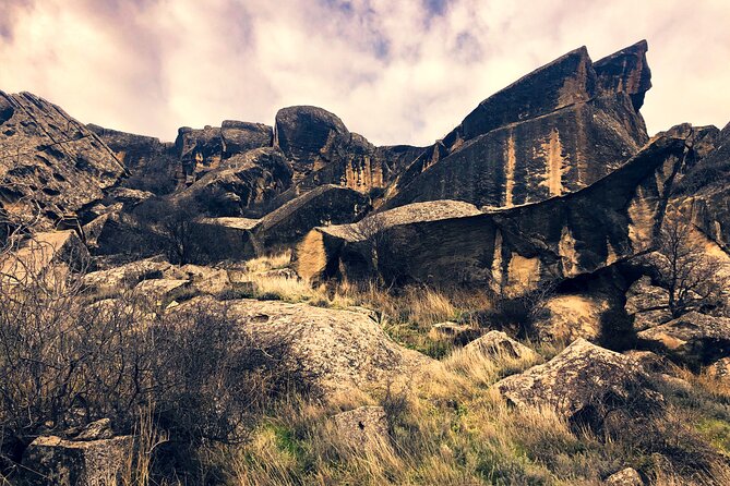 Gobustan Rock Art and Mud volcanoes PRIVATE TOUR - A brief stop at Bibi-Heybat Mosque
