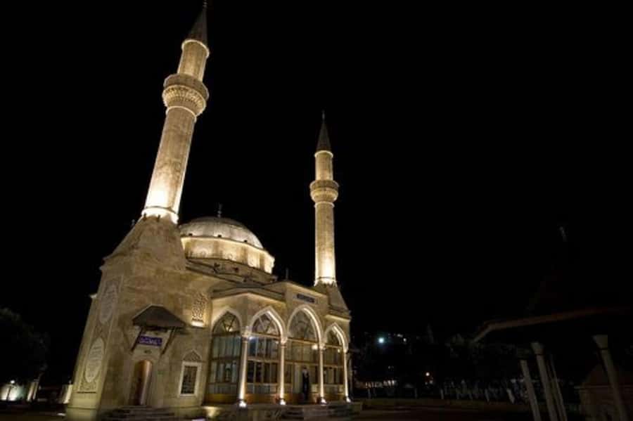 Night Lights of Baku: Guided Tour - Why Baku at night makes sense